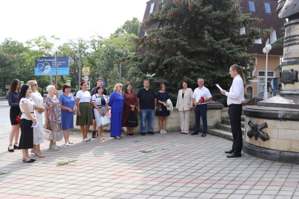 В Феодосии почтили память героев, павших в ходе Крымской войны В Феодосии почтили память героев, павших в ходе Крымской войны