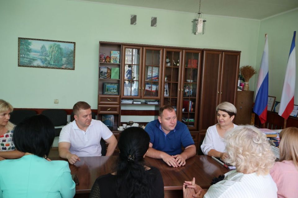 Денис Олейник: Сегодня принял участие в учредительном собрании по созданию местного отделения Общероссийской общественной организации «Ассамблея народов России» Денис Олейник: Сегодня принял участие в учредительном собрании по созданию местного отделения Общероссийской общественной организации «Ассамблея народов России»