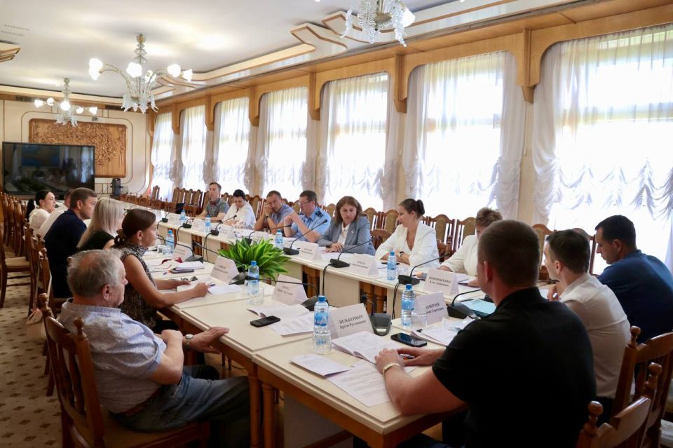 Комитет по государственному строительству и местному самоуправлению рекомендовал ряд законопроектов для рассмотрения на ближайшей сессии Комитет по государственному строительству и местному самоуправлению рекомендовал ряд законопроектов для рассмотрения на ближайшей сессии