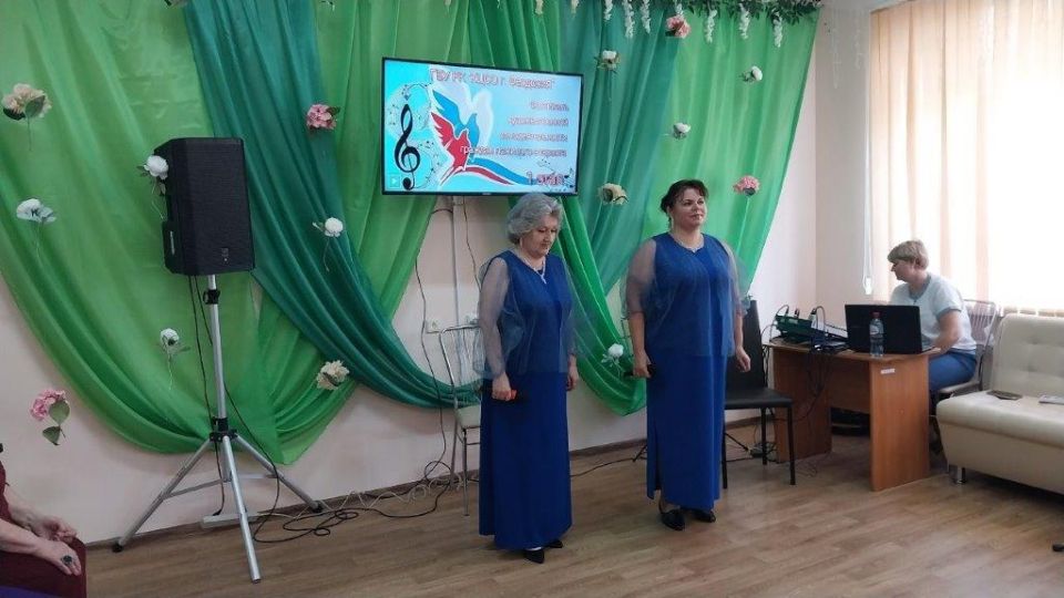 Фестиваль художественной самодеятельности граждан преклонного возраста проводится в рамках реализации Государственной программы Республики Крым «Социальная поддержка граждан Республики Крым» Фестиваль художественной самодеятельности граждан преклонного возраста проводится в рамках реализации Государственной программы Республики Крым «Социальная поддержка граждан Республики Крым»