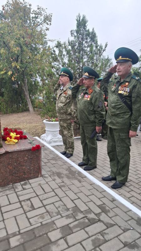 В Симферополе почтили память бойцов 51-й армии В Симферополе почтили память бойцов 51-й армии