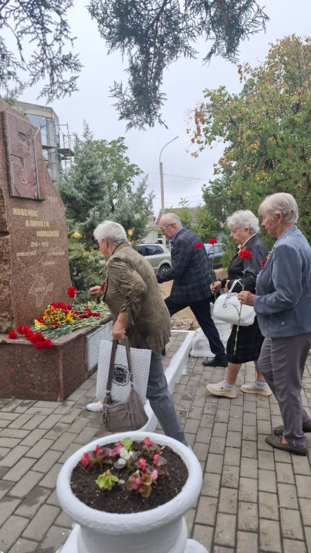 В Симферополе почтили память бойцов 51-й армии В Симферополе почтили память бойцов 51-й армии