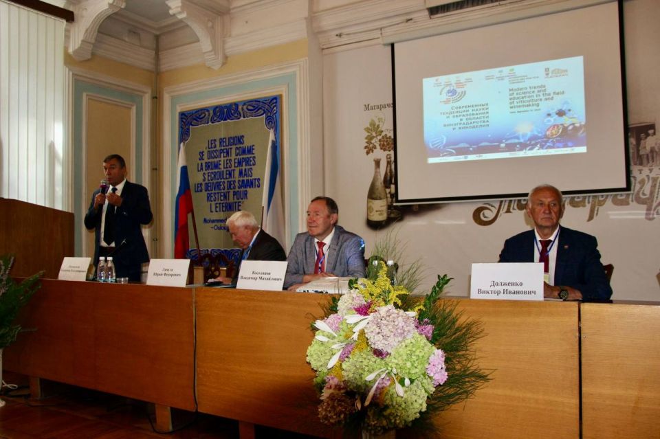 ���������� �����������: ������������� ���������� ������-������������ ����������� ������������ ��������� ����� � ����������� � ������� �������������� � ����������