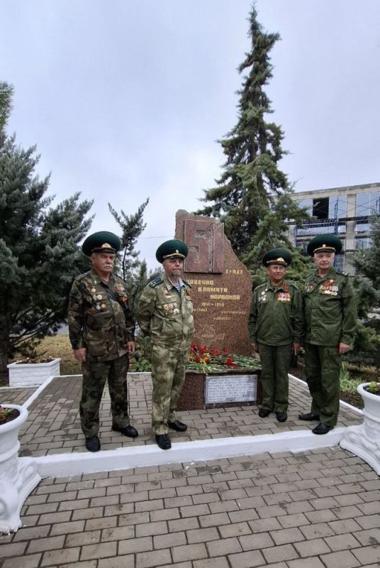 В Симферополе почтили память бойцов 51-й армии В Симферополе почтили память бойцов 51-й армии