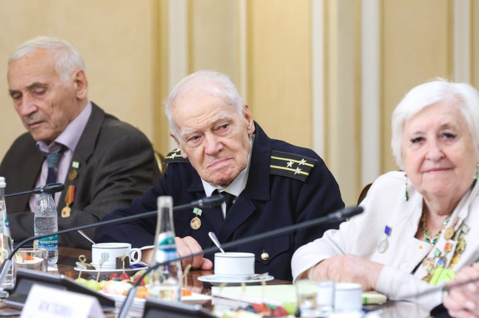 Валентина Матвиенко: Принято решение снять ограничение о пребывании в блокадном Ленинграде не менее 4 месяцев для присвоения статуса блокадника Валентина Матвиенко: Принято решение снять ограничение о пребывании в блокадном Ленинграде не менее 4 месяцев для присвоения статуса блокадника