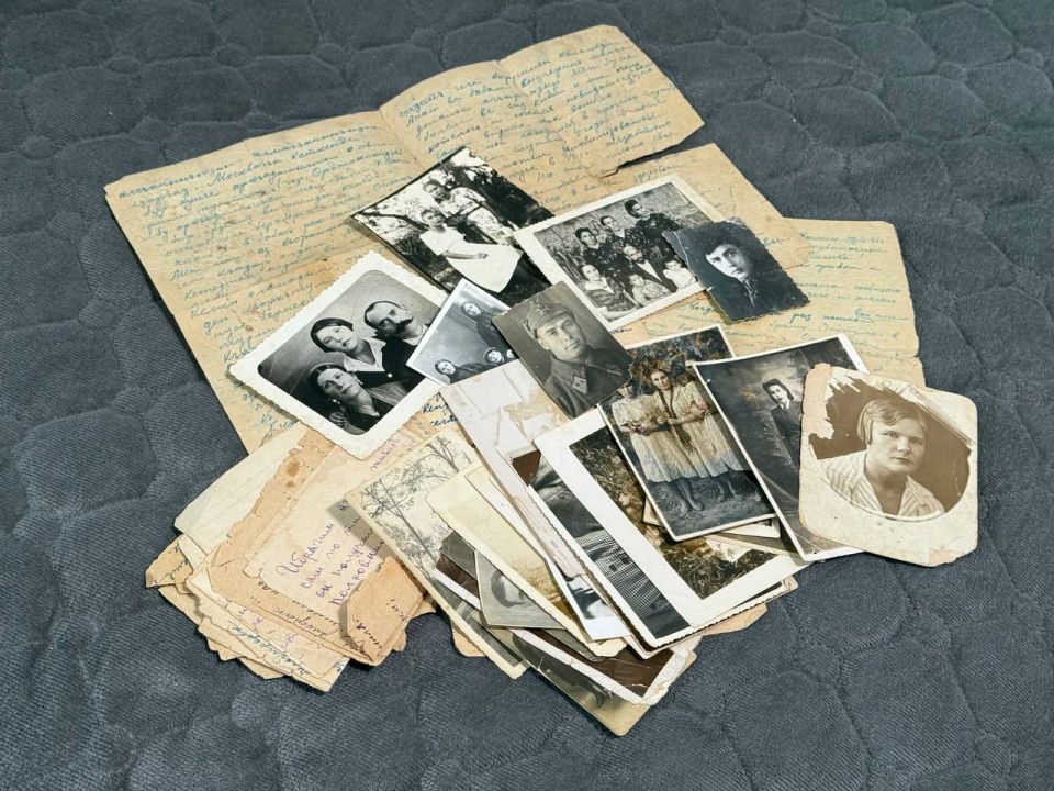 Поисковики Российского географического общества подняли со дна озера самолёт Пи-63 «Кингкобра», на котором летал крымский татарин лейтенант Зинедин Абибулаевич Мустафаев Поисковики Российского географического общества подняли со дна озера самолёт Пи-63 «Кингкобра», на котором летал крымский татарин лейтенант Зинедин Абибулаевич Мустафаев