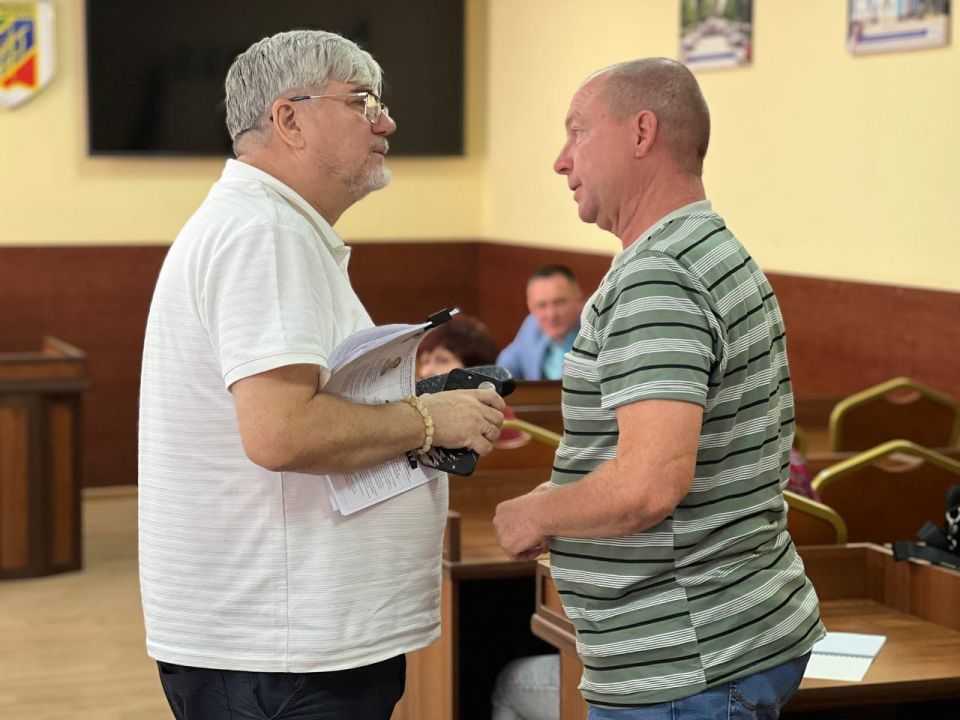 Игорь Ивин: Продолжаем выполнять поручение Главы Республики Крым Сергея Валерьевича Аксёнова по выстраиванию эффективной коммуникации с председателями МКД и работе с ресурсоснабжающими и управляющими организациями Игорь Ивин: Продолжаем выполнять поручение Главы Республики Крым Сергея Валерьевича Аксёнова по выстраиванию эффективной коммуникации с председателями МКД и работе с ресурсоснабжающими и управляющими организациями