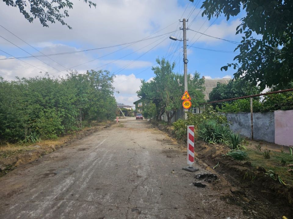 Глава администрации Керчи Олег Каторгин осмотрел ход дорожных работ на улицах братьев Перепелицы, Бориса Тасуя, Петра Королева и в переулке Лермонтова Глава администрации Керчи Олег Каторгин осмотрел ход дорожных работ на улицах братьев Перепелицы, Бориса Тасуя, Петра Королева и в переулке Лермонтова