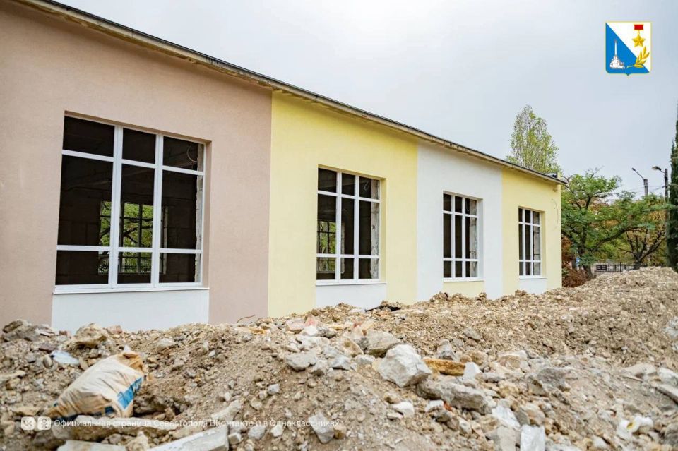 Ремонтируем школы. Капитальный ремонт школы № 16 («Образовательный центр имени В.Д. Ревякина») ведется по нацпроекту «Молодёжь и дети» Ремонтируем школы. Капитальный ремонт школы № 16 («Образовательный центр имени В.Д. Ревякина») ведется по нацпроекту «Молодёжь и дети»