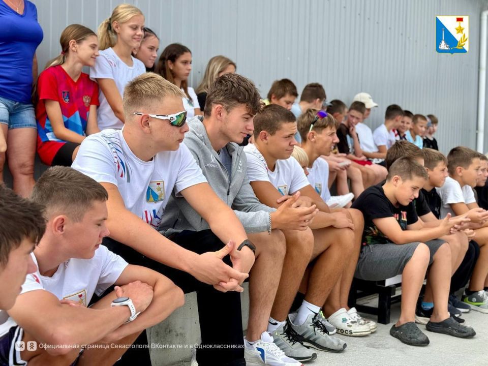 Принимаем знаменитых спортсменов Принимаем знаменитых спортсменов