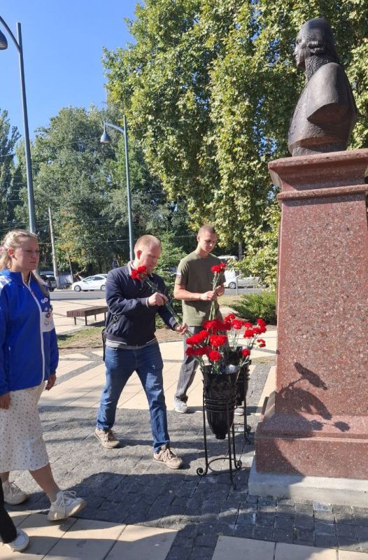 11 сентября в России отмечается памятная дата – День победы русской эскадры под командованием великого флотоводца Фёдора Фёдоровича Ушакова над турецким флотом у мыса Тендра в 1790 году 11 сентября в России отмечается памятная дата – День победы русской эскадры под командованием великого флотоводца Фёдора Фёдоровича Ушакова над турецким флотом у мыса Тендра в 1790 году