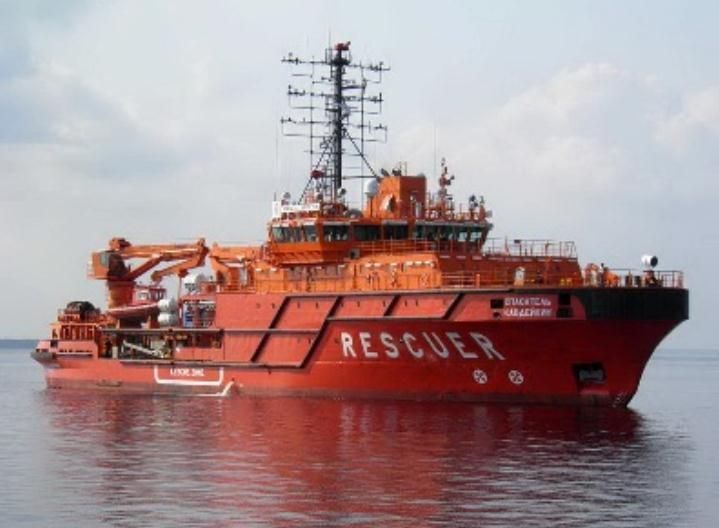 Два майора: Черное море, кадры удара БПЛА ГУР противника по нашему универсальному спасательному судну проекта MPSV07