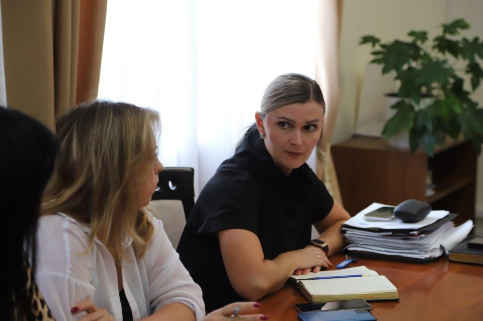 Анжелика Ястребова: На организационном комитете обсудила с коллегами подготовку к Вахте Памяти №1, которая пройдет в 2025 году на Братском кладбище в районе Ханского дворца Анжелика Ястребова: На организационном комитете обсудила с коллегами подготовку к Вахте Памяти №1, которая пройдет в 2025 году на Братском кладбище в районе Ханского дворца