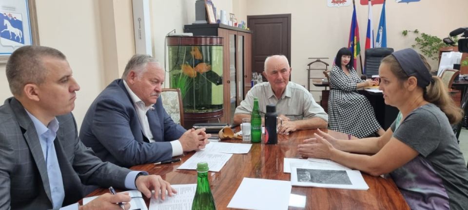 Константин Затулин: После Апшеронска вчера, 10 сентября, провёл свой депутатский приём населения в Белореченском районе Константин Затулин: После Апшеронска вчера, 10 сентября, провёл свой депутатский приём населения в Белореченском районе