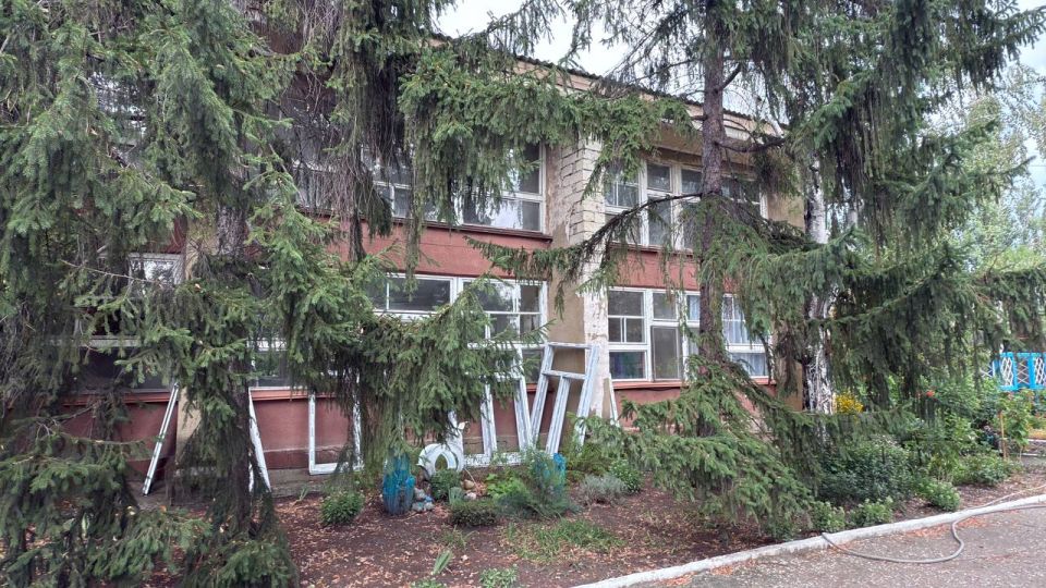 Антон Кравец: Посетил детский садик в с.Лиственное, где в настоящее время выполняются строительные работы Антон Кравец: Посетил детский садик в с.Лиственное, где в настоящее время выполняются строительные работы