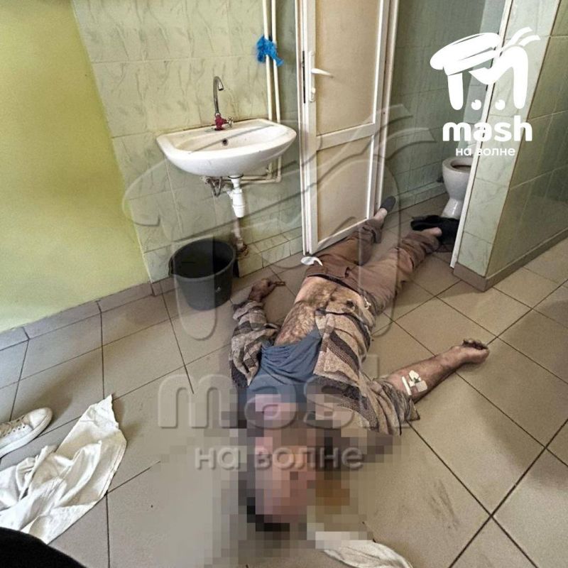 Экс-полицейские из Ялты, которые напали на строителя, плохо сделавшего ремонт, получили по восемь лет, но их отпустили из зала суда до вступления приговора в силу