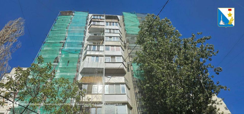 Ремонтируем фасады. Капитальный ремонт фасада дома на проспекте Генерала Острякова, 180, завершат до 26 сентября Ремонтируем фасады. Капитальный ремонт фасада дома на проспекте Генерала Острякова, 180, завершат до 26 сентября