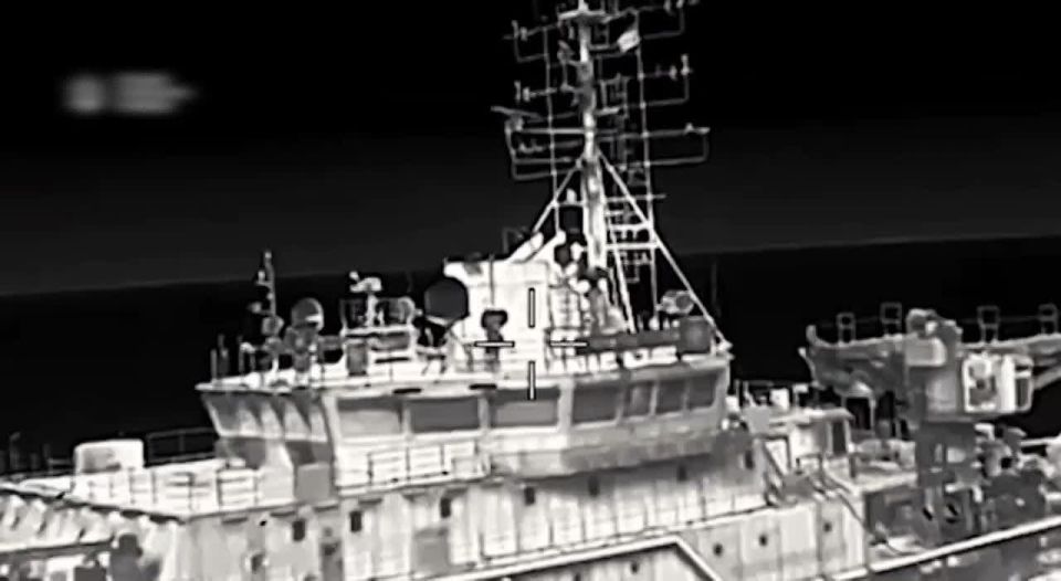 Украинские дроны атаковали гражданское судно у Новороссийска