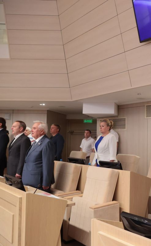 Светлана Маслова: Сегодня с коллегами приняли участие в первом заседании Государственного совета Республики Крым после летних парламентских каникул Светлана Маслова: Сегодня с коллегами приняли участие в первом заседании Государственного совета Республики Крым после летних парламентских каникул