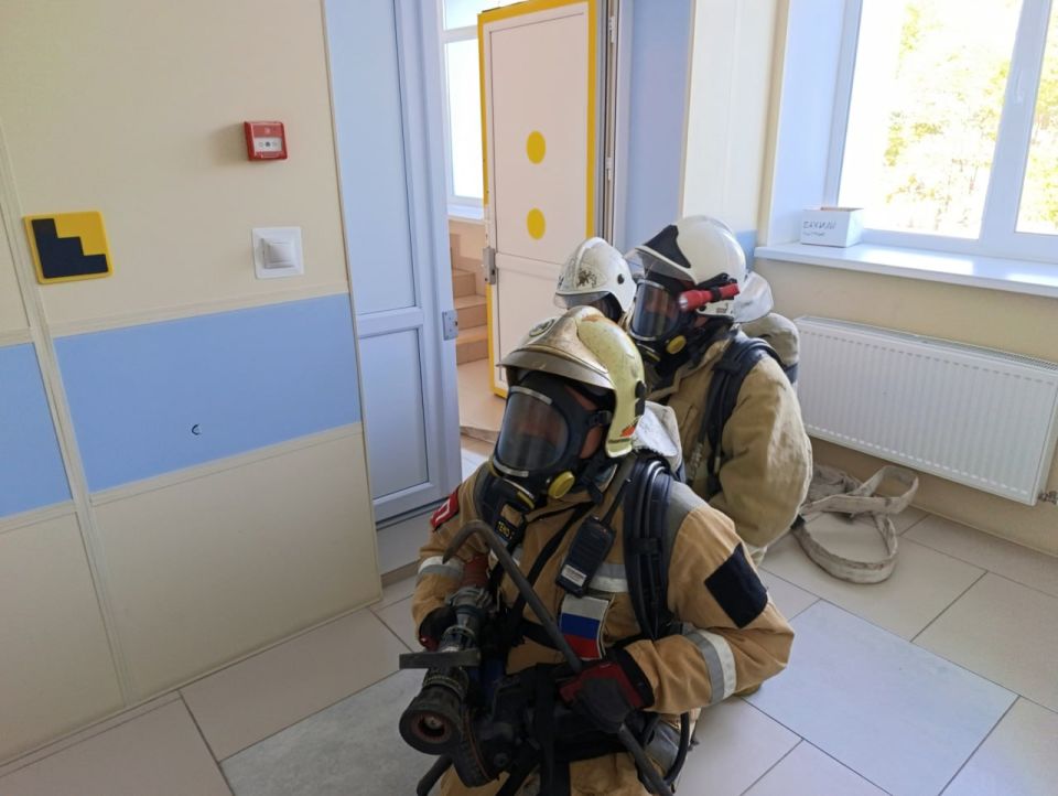 В Сакской больнице потушили условный пожар В Сакской больнице потушили условный пожар