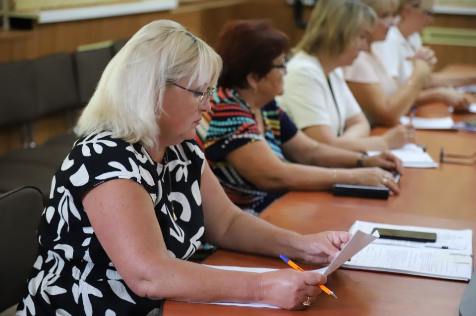 Анжелика Ястребова: На заседании рабочей группы Межведомственной комиссии Республики Крым по организации мероприятий, направленных на снижение неформальной занятости и легализацию заработной платы работников в Бахчисарайском... Анжелика Ястребова: На заседании рабочей группы Межведомственной комиссии Республики Крым по организации мероприятий, направленных на снижение неформальной занятости и легализацию заработной платы работников в Бахчисарайском...
