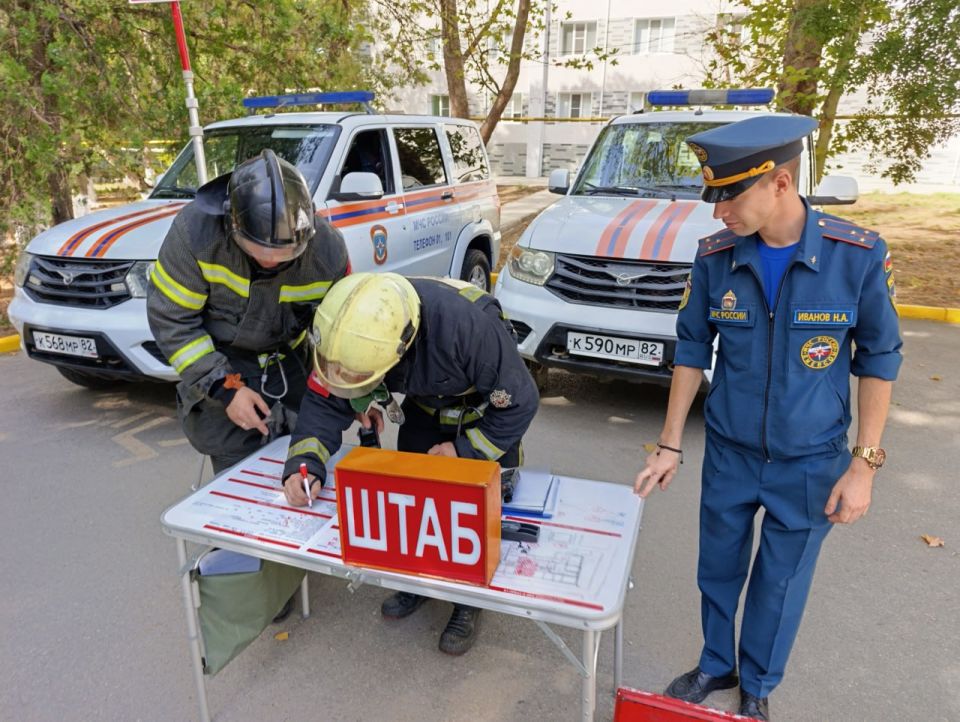 В Сакской больнице потушили условный пожар В Сакской больнице потушили условный пожар