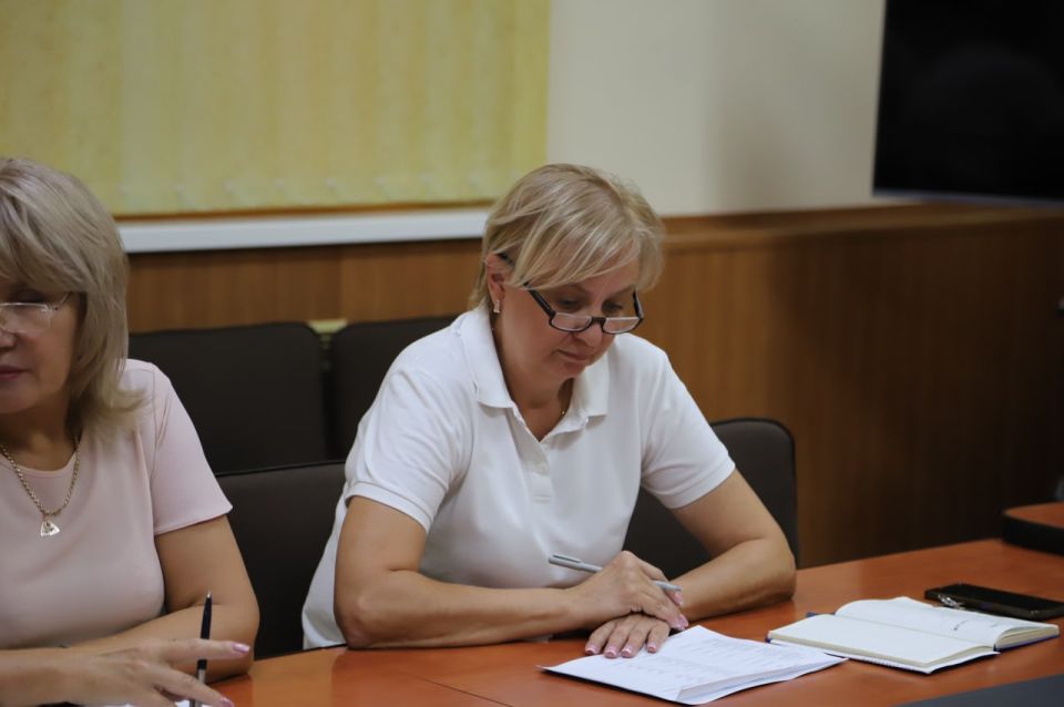 Анжелика Ястребова: На заседании рабочей группы Межведомственной комиссии Республики Крым по организации мероприятий, направленных на снижение неформальной занятости и легализацию заработной платы работников в Бахчисарайском... Анжелика Ястребова: На заседании рабочей группы Межведомственной комиссии Республики Крым по организации мероприятий, направленных на снижение неформальной занятости и легализацию заработной платы работников в Бахчисарайском...