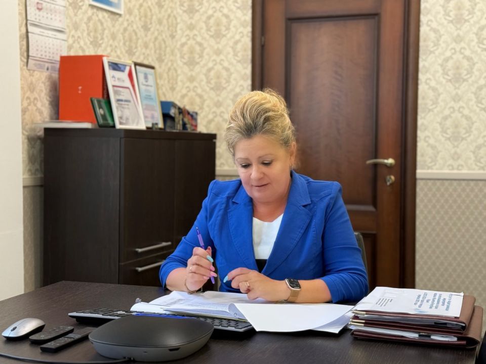 Светлана Маслова: Заявитель, проживающая в с.Ковыльное обратилась по вопросу ремонта подъездов многоквартирного дома, в котором проживает