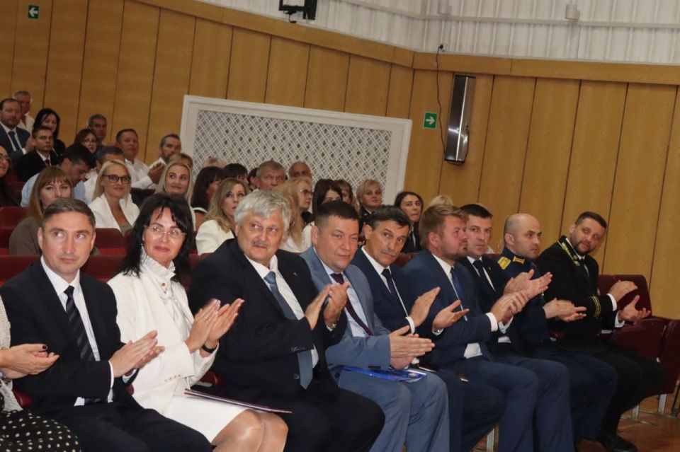 Владислав Хаджиев: Сакский районный суд отмечает свое 90-летие Владислав Хаджиев: Сакский районный суд отмечает свое 90-летие