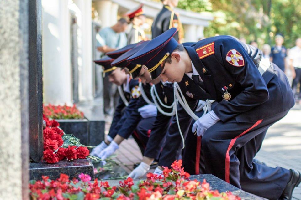 Юрий Нимченко: Принял участие в открытии осенней «Вахты Памяти» у легендарного Мемориала Славы «Танк Т-34» в Симферополе Юрий Нимченко: Принял участие в открытии осенней «Вахты Памяти» у легендарного Мемориала Славы «Танк Т-34» в Симферополе