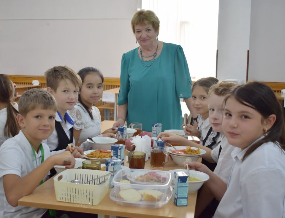 Галина Огнёва: Школьное питание – это залог здоровья подрастающего поколения Галина Огнёва: Школьное питание – это залог здоровья подрастающего поколения