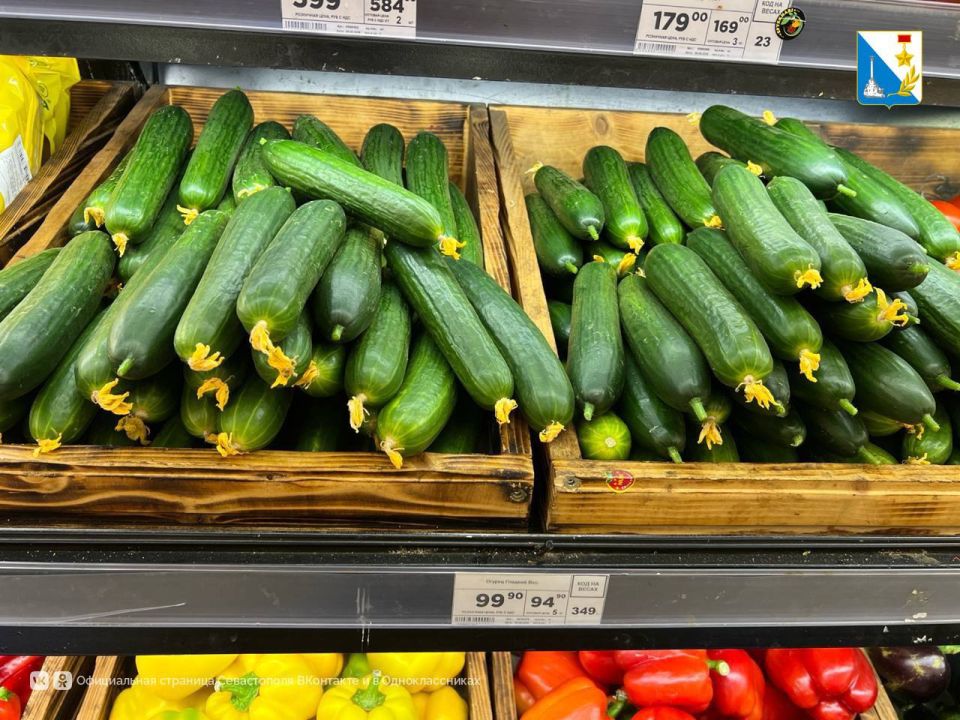 В Севастополе подешевели макароны, курица, овощи и фрукты В Севастополе подешевели макароны, курица, овощи и фрукты