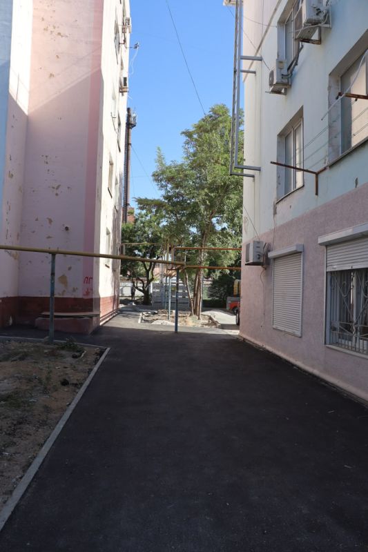 В Керчи приступили к благоустройству большого двора по ул. Славы, 25/12, 21, ул. Фестивальной, 2, 6, ул. Всесоюзной, 10 В Керчи приступили к благоустройству большого двора по ул. Славы, 25/12, 21, ул. Фестивальной, 2, 6, ул. Всесоюзной, 10