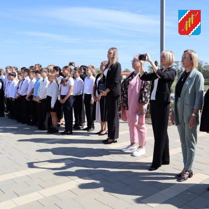 В пгт Вольное состоялась церемония открытия осеннего этапа патриотического проекта «Вахта Памяти поколений – «Пост № 1» В пгт Вольное состоялась церемония открытия осеннего этапа патриотического проекта «Вахта Памяти поколений – «Пост № 1»
