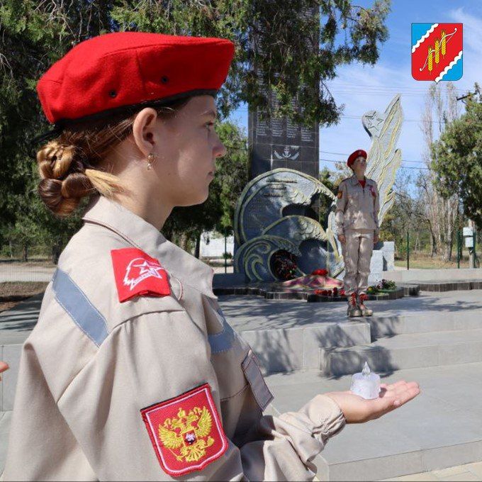В пгт Вольное состоялась церемония открытия осеннего этапа патриотического проекта «Вахта Памяти поколений – «Пост № 1» В пгт Вольное состоялась церемония открытия осеннего этапа патриотического проекта «Вахта Памяти поколений – «Пост № 1»