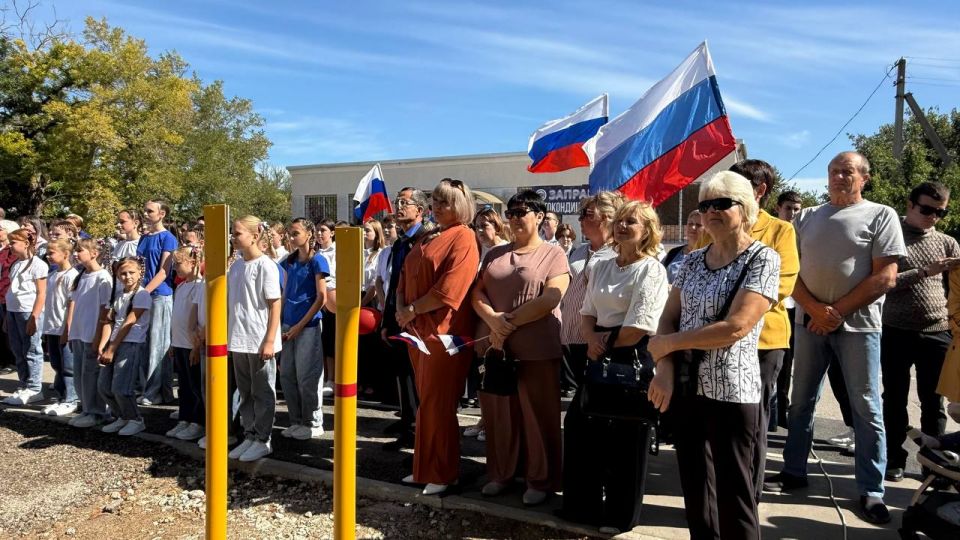 Два села Нижнегорского района получили доступ к голубому топливу Два села Нижнегорского района получили доступ к голубому топливу