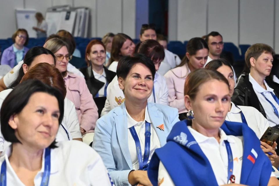 Советники по воспитанию из Крыма участвуют в форуме «Новая философия воспитания» в Волгограде Советники по воспитанию из Крыма участвуют в форуме «Новая философия воспитания» в Волгограде