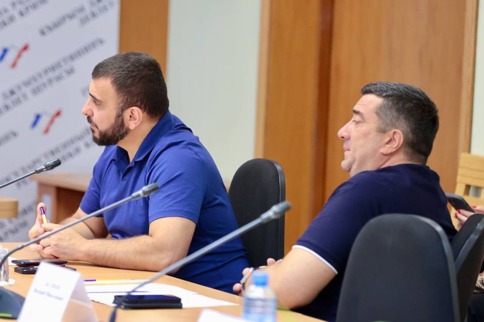 В Госсовете Крыма обсудили экологию и водообеспечение В Госсовете Крыма обсудили экологию и водообеспечение
