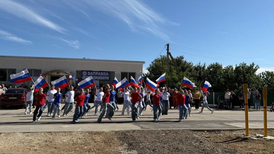 Два села Нижнегорского района получили доступ к голубому топливу Два села Нижнегорского района получили доступ к голубому топливу
