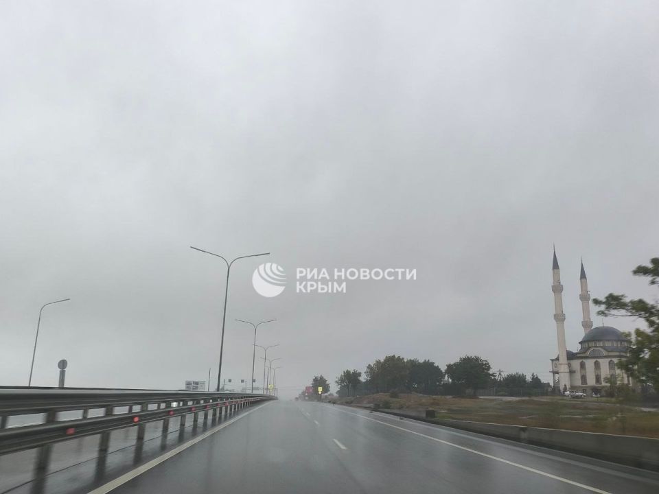 Начинаем утро не с кофе, а с заплыва до работы Начинаем утро не с кофе, а с заплыва до работы