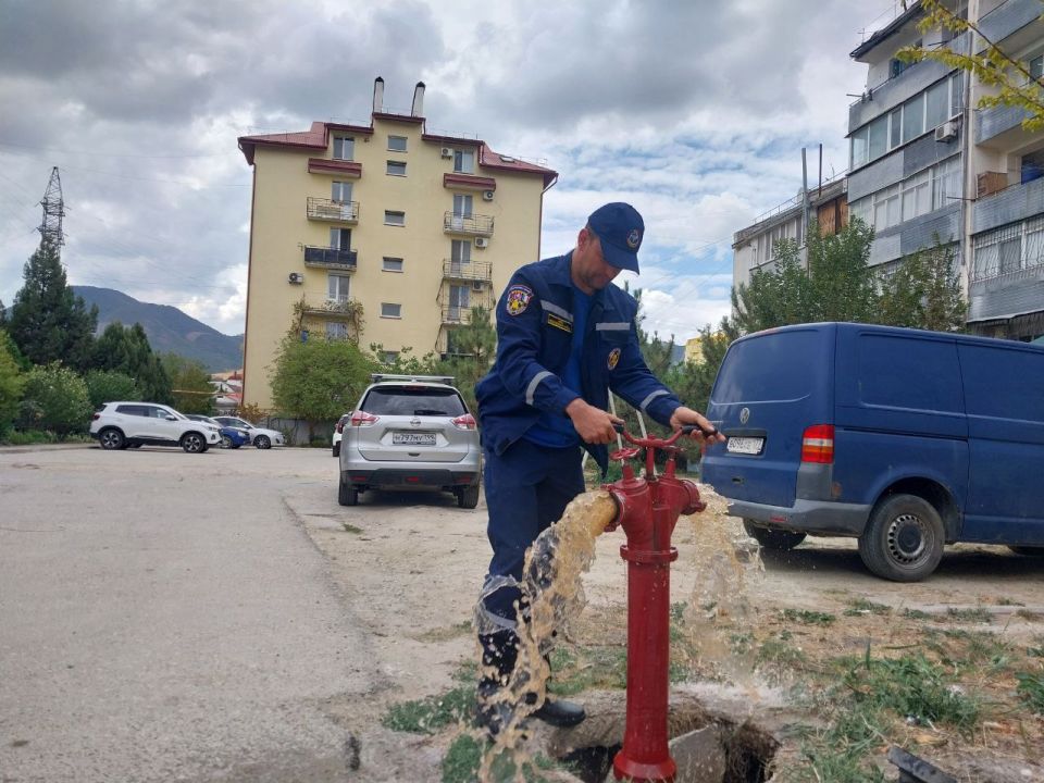 Своевременная проверка пожарных гидрантов - залог безопасности граждан Своевременная проверка пожарных гидрантов - залог безопасности граждан