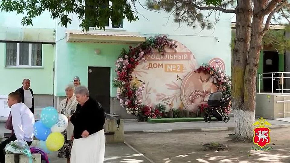 Схватки начались в пробке: в Симферополе инспекторы ГИБДД пришли на помощь роженице