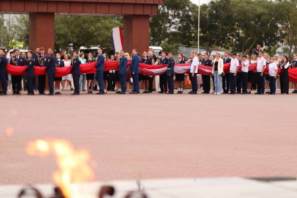 Анастасия Гридчина: В Евпатории, на священной земле мемориального комплекса «Красная горка», где каждый камень дышит историей, развернулась патриотическая акция «Единство нации», ставшая частью международного проекта... Анастасия Гридчина: В Евпатории, на священной земле мемориального комплекса «Красная горка», где каждый камень дышит историей, развернулась патриотическая акция «Единство нации», ставшая частью международного проекта...