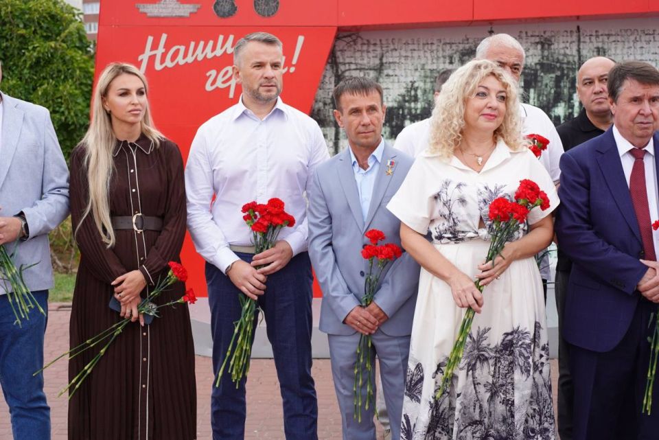 Анастасия Гридчина: В Евпатории, на священной земле мемориального комплекса «Красная горка», где каждый камень дышит историей, развернулась патриотическая акция «Единство нации», ставшая частью международного проекта... Анастасия Гридчина: В Евпатории, на священной земле мемориального комплекса «Красная горка», где каждый камень дышит историей, развернулась патриотическая акция «Единство нации», ставшая частью международного проекта...