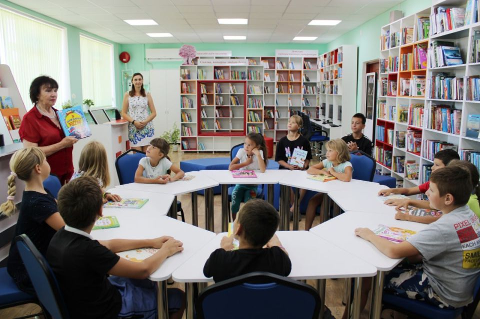В Ленинском районе открыли модельную библиотеку В Ленинском районе открыли модельную библиотеку