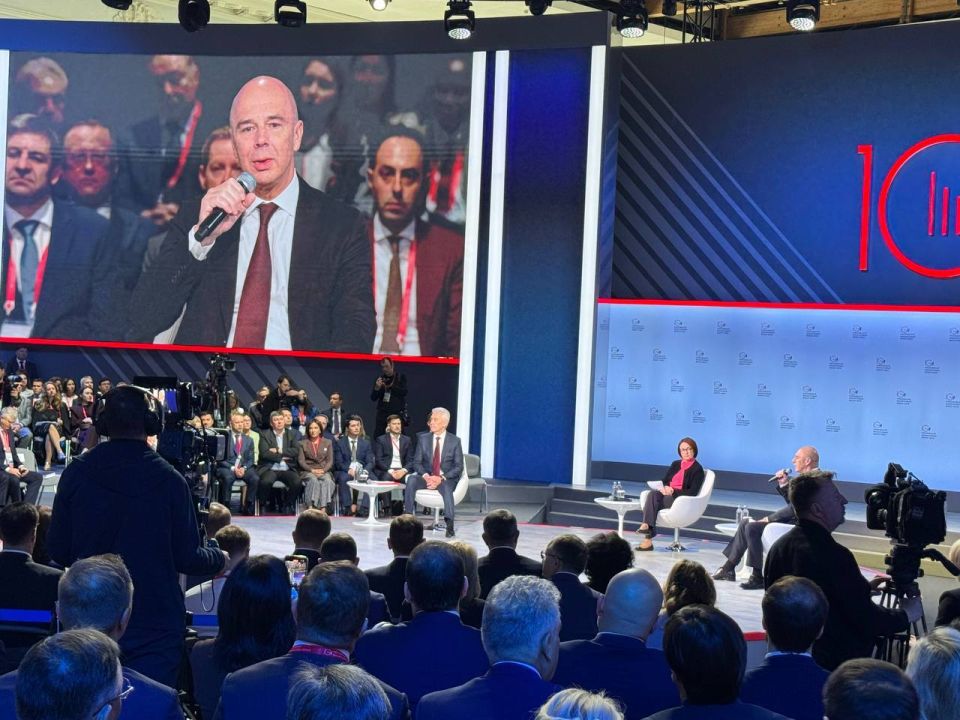Крымская делегация финансистов приняла участие в X Юбилейном Московском финансовом форуме Крымская делегация финансистов приняла участие в X Юбилейном Московском финансовом форуме