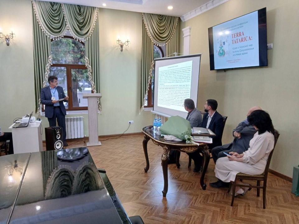 В Крыму продолжает работу Всероссийская научная конференция «TERRA TATARICA: Крым и тюркский мир в эпоху Средневековья и в Новое время» В Крыму продолжает работу Всероссийская научная конференция «TERRA TATARICA: Крым и тюркский мир в эпоху Средневековья и в Новое время»