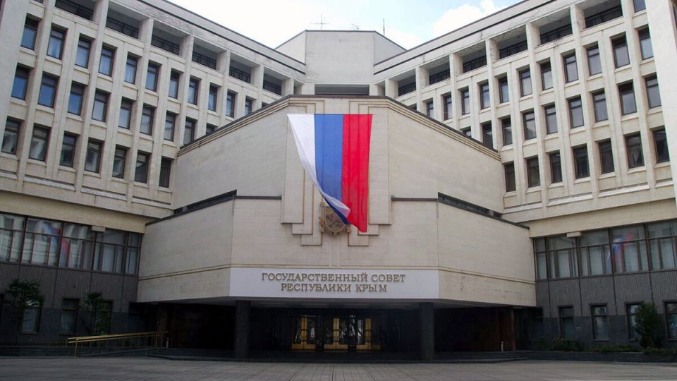 Александр Харламов: Уважаемые депутаты Государственного Совета Республики Крым, дорогие коллеги!
