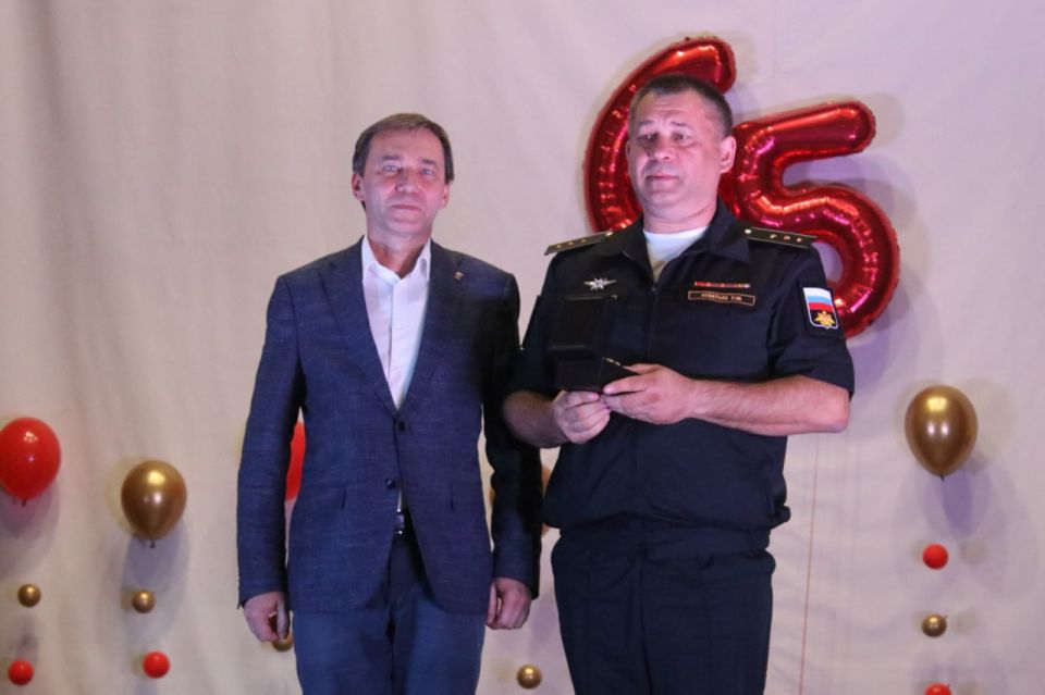 Сегодня состоялось торжественное мероприятие, посвященное 65-й годовщине со дня образования 2 Испытательного центра Военно-Морского Флота России Сегодня состоялось торжественное мероприятие, посвященное 65-й годовщине со дня образования 2 Испытательного центра Военно-Морского Флота России