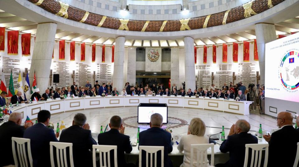 Крым предлагает усилить контроль за иностранными агентами Крым предлагает усилить контроль за иностранными агентами